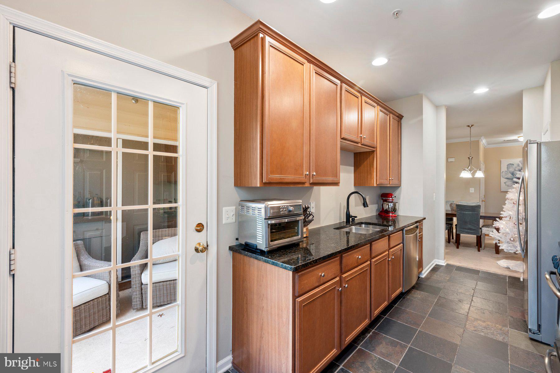 RIDGES AT BELMONT - Residential Lease