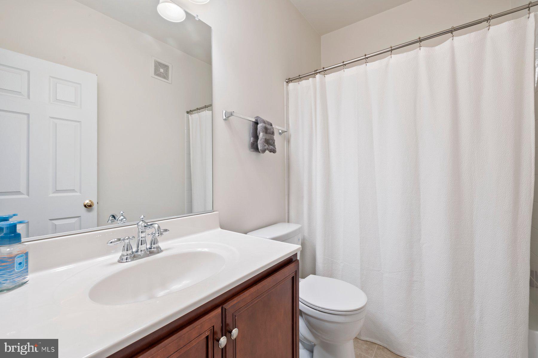 RIDGES AT BELMONT - Residential Lease