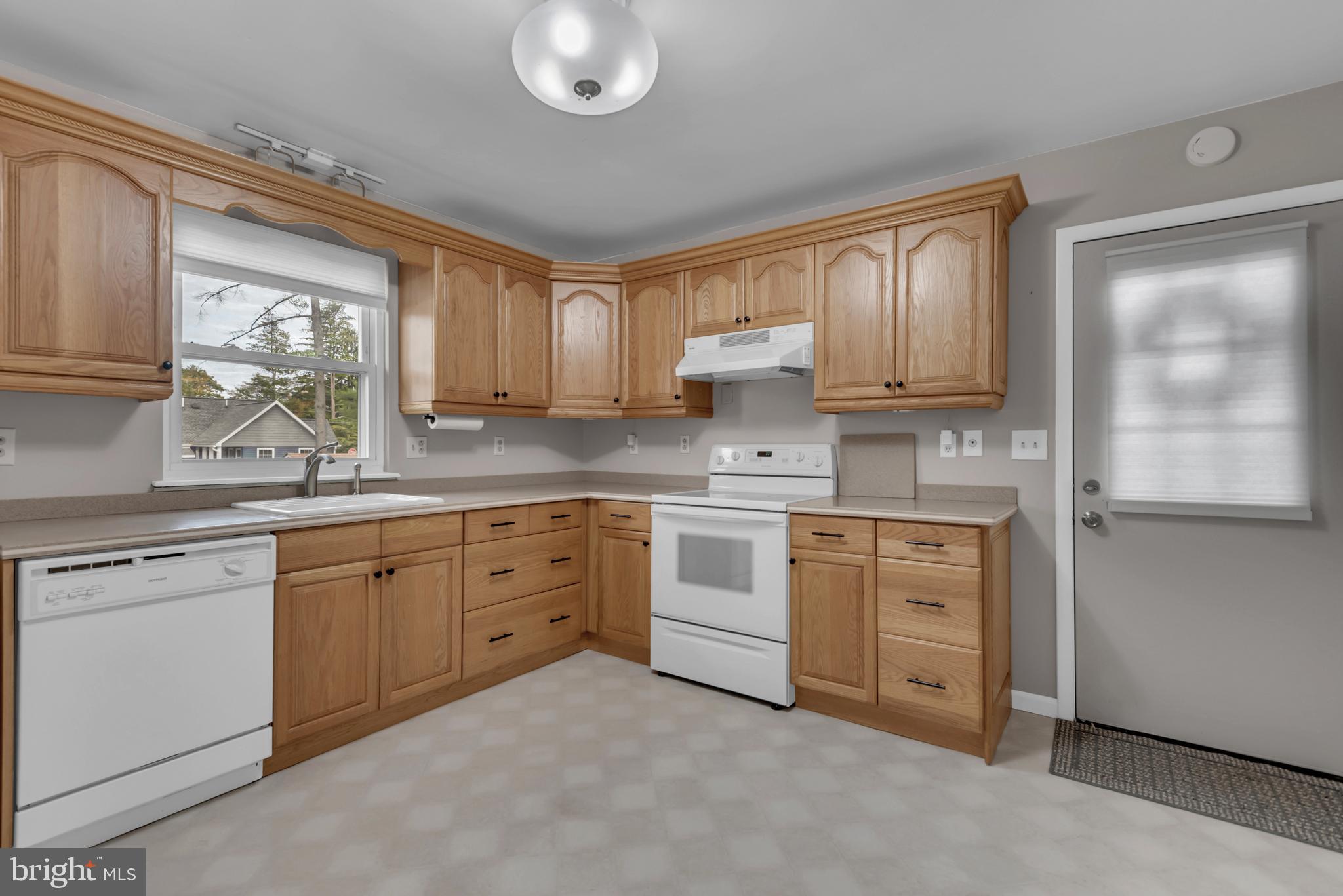 ARUNDEL VIEW - Residential