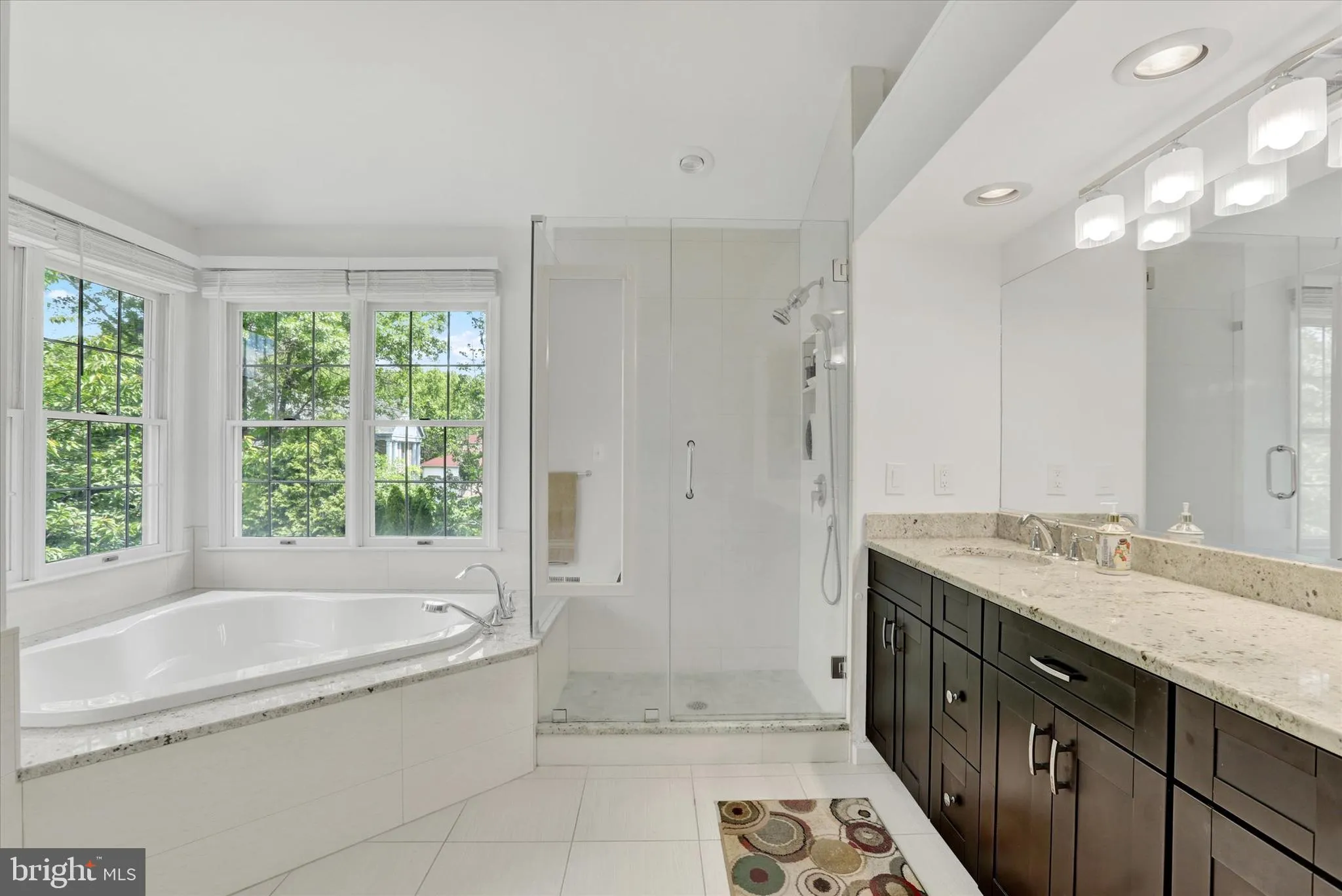 Princeton Junction, New Jersey 08550, United States, 4 Bedrooms Bedrooms, ,3 BathroomsBathrooms,Residential,Pending,142567