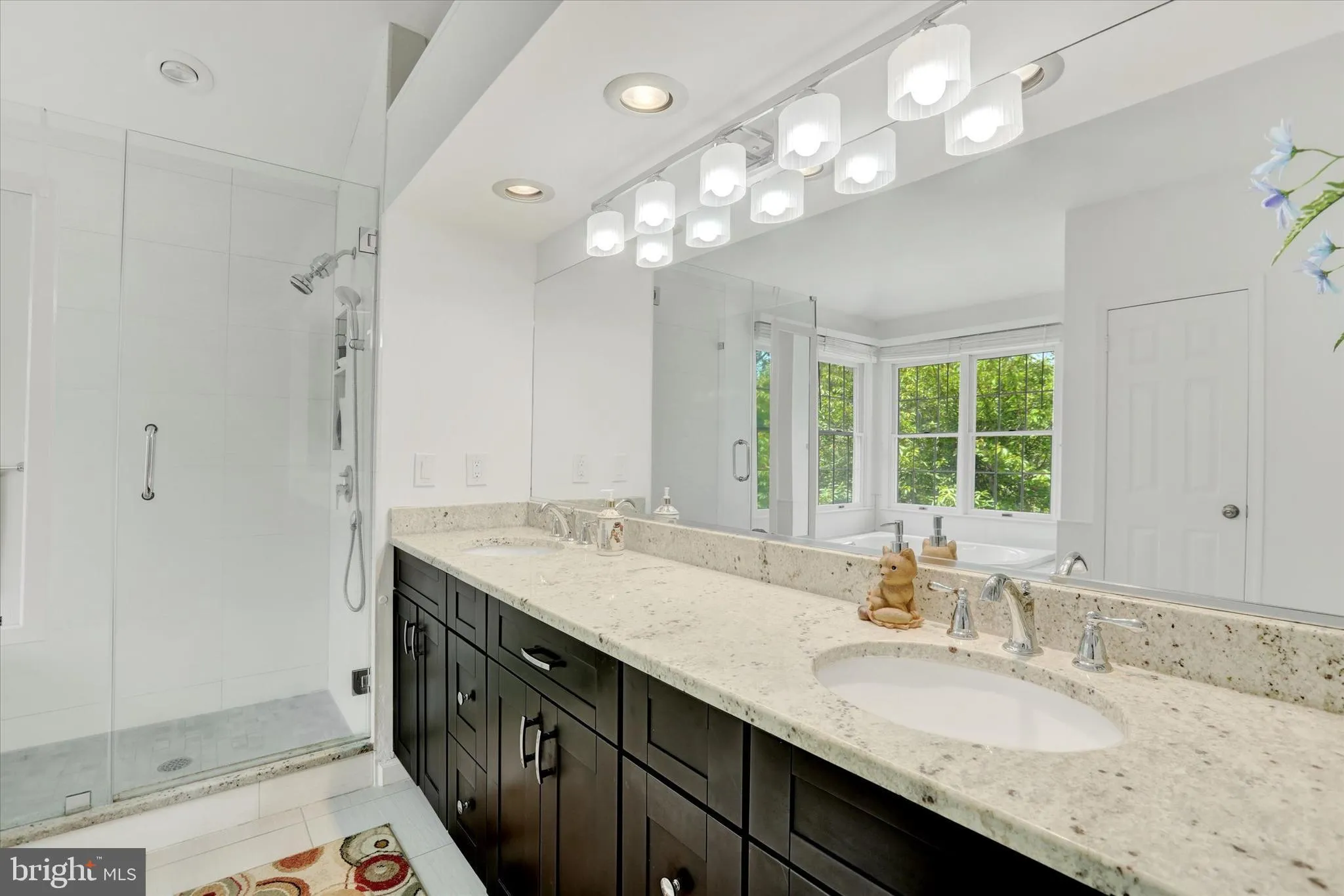 Princeton Junction, New Jersey 08550, United States, 4 Bedrooms Bedrooms, ,3 BathroomsBathrooms,Residential,Pending,142567