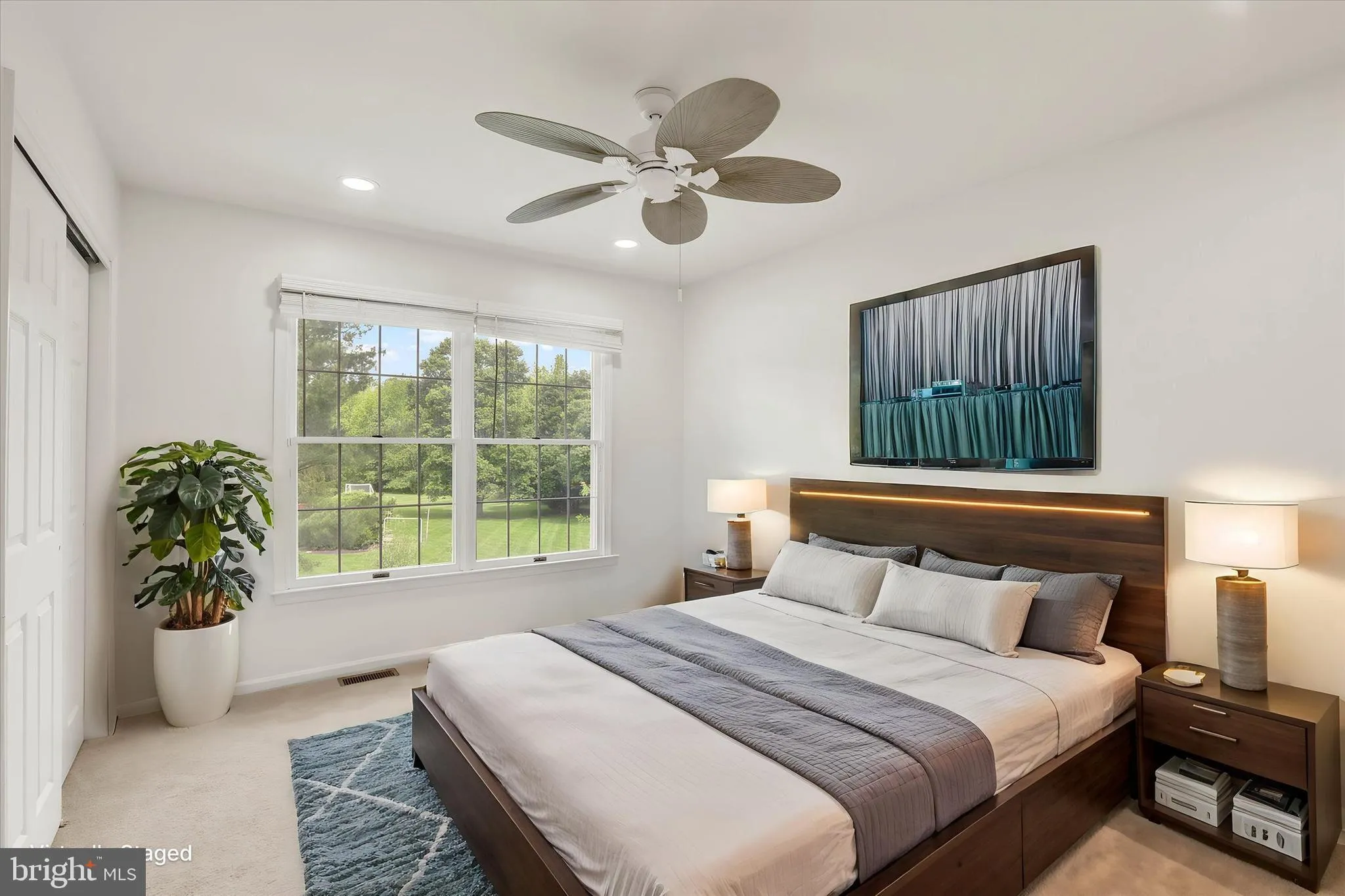 Princeton Junction, New Jersey 08550, United States, 4 Bedrooms Bedrooms, ,3 BathroomsBathrooms,Residential,Pending,142567