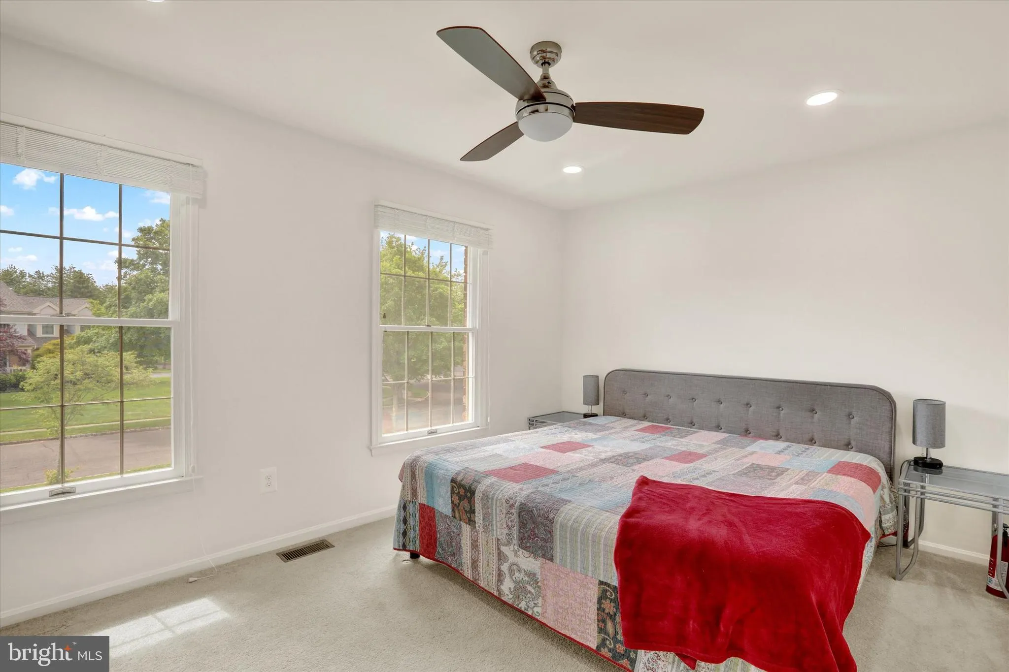 Princeton Junction, New Jersey 08550, United States, 4 Bedrooms Bedrooms, ,3 BathroomsBathrooms,Residential,Pending,142567