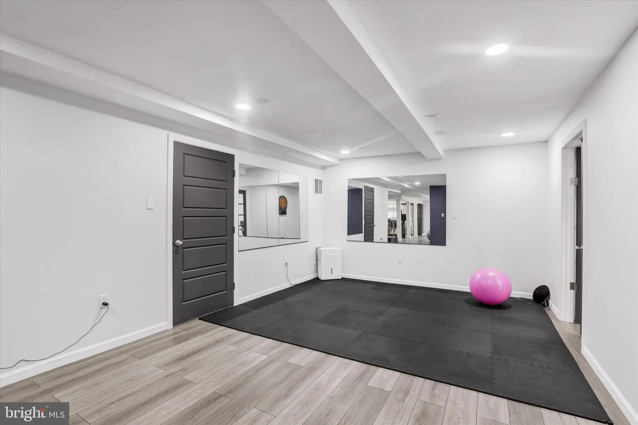 Princeton Junction, New Jersey 08550, United States, 4 Bedrooms Bedrooms, ,3 BathroomsBathrooms,Residential,Pending,142567