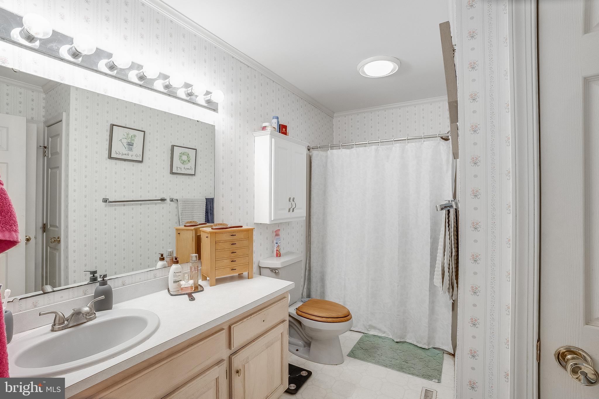 CROSSGATE VILLAGE - Residential