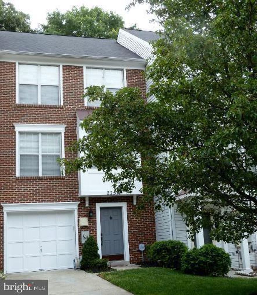 This spectacular with open layout *  3 levels town house 3 bedrooms, 2 1/2 baths * GOURMET kitchen granite counter top  *great floor plan, HUGE master suite with private bath, *Newer  floor up level*  1 car garage, fence in back yard. Mint  to Ft  MEADE,   NSA.