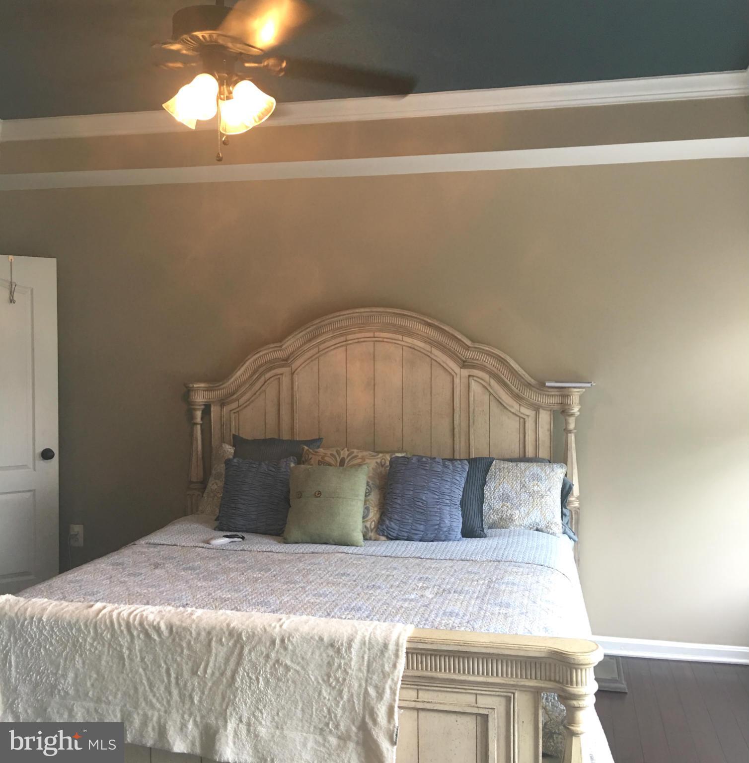 THE TOWNES AT VILLAGE PLACE - Residential