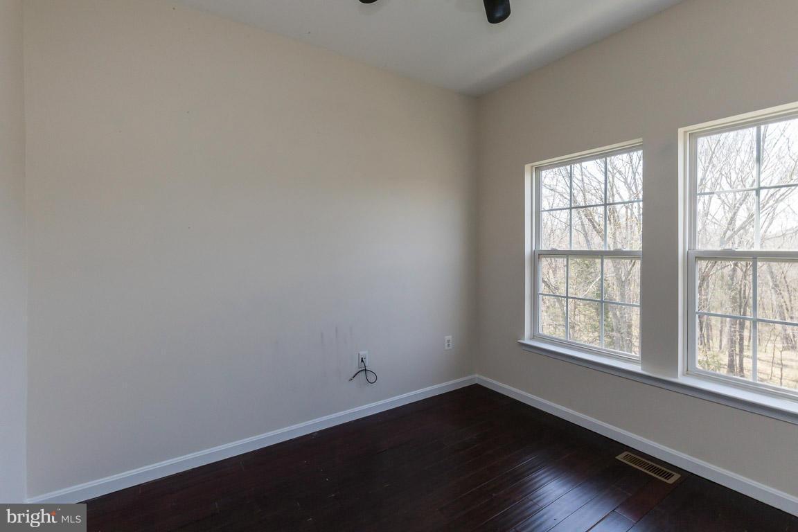 THE TOWNES AT VILLAGE PLACE - Residential