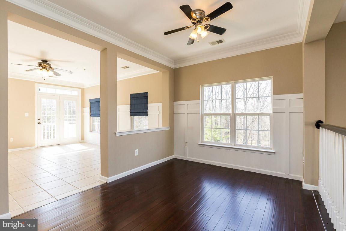THE TOWNES AT VILLAGE PLACE - Residential