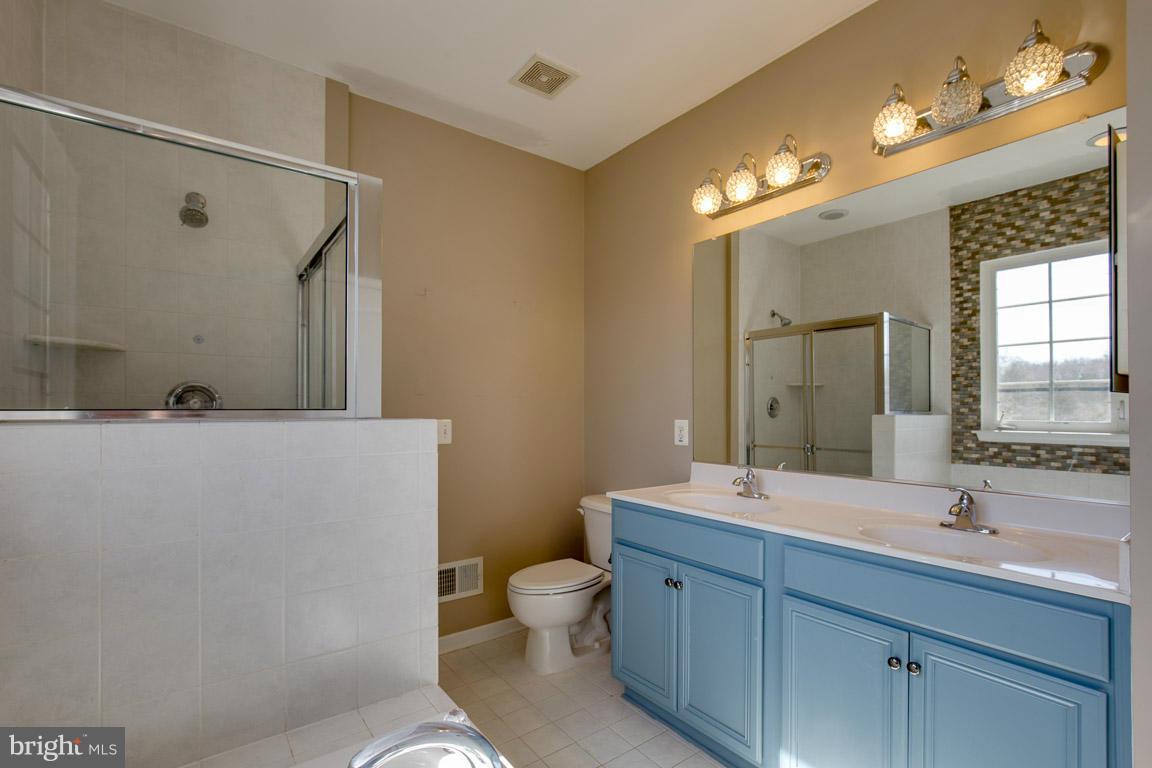 THE TOWNES AT VILLAGE PLACE - Residential