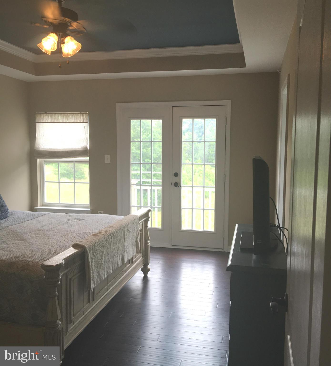 THE TOWNES AT VILLAGE PLACE - Residential