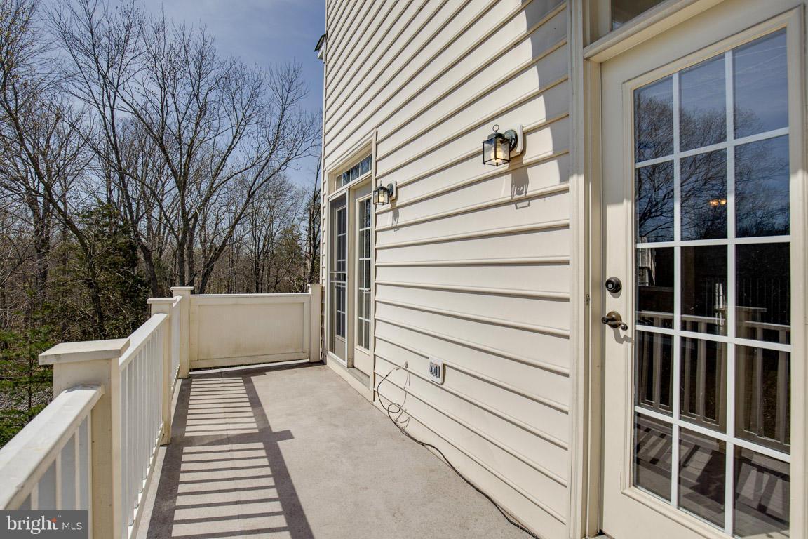 THE TOWNES AT VILLAGE PLACE - Residential