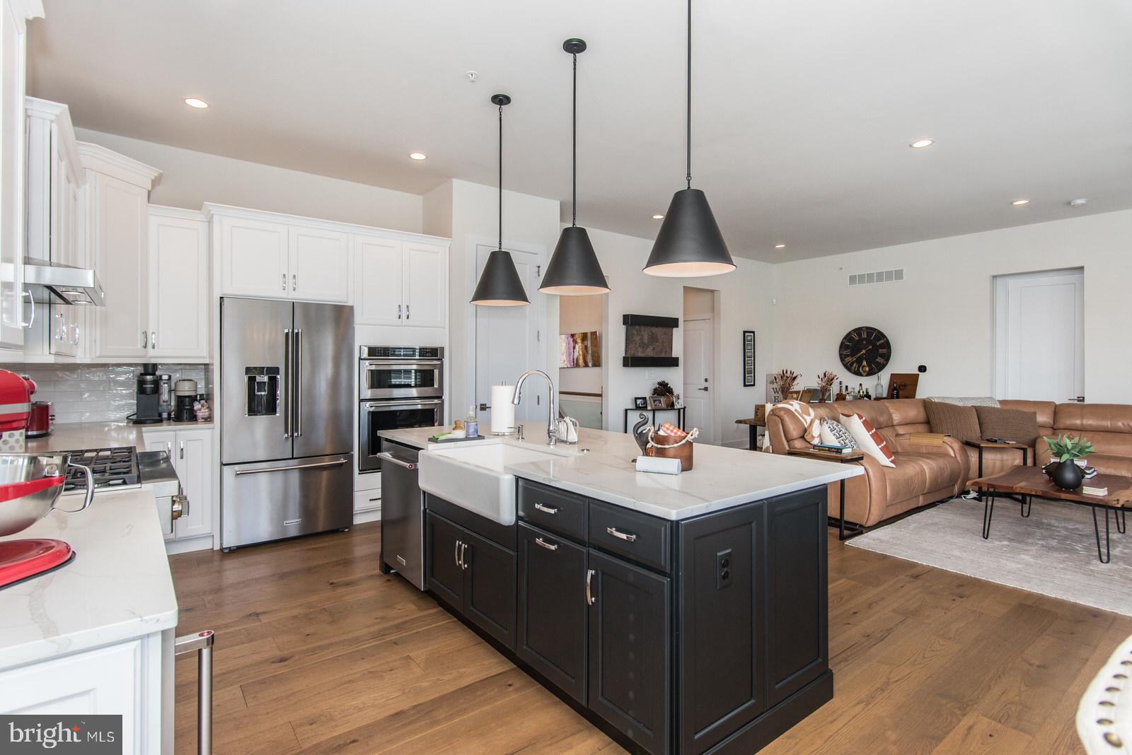 ENCLAVE AT THE PROMENADE - Residential