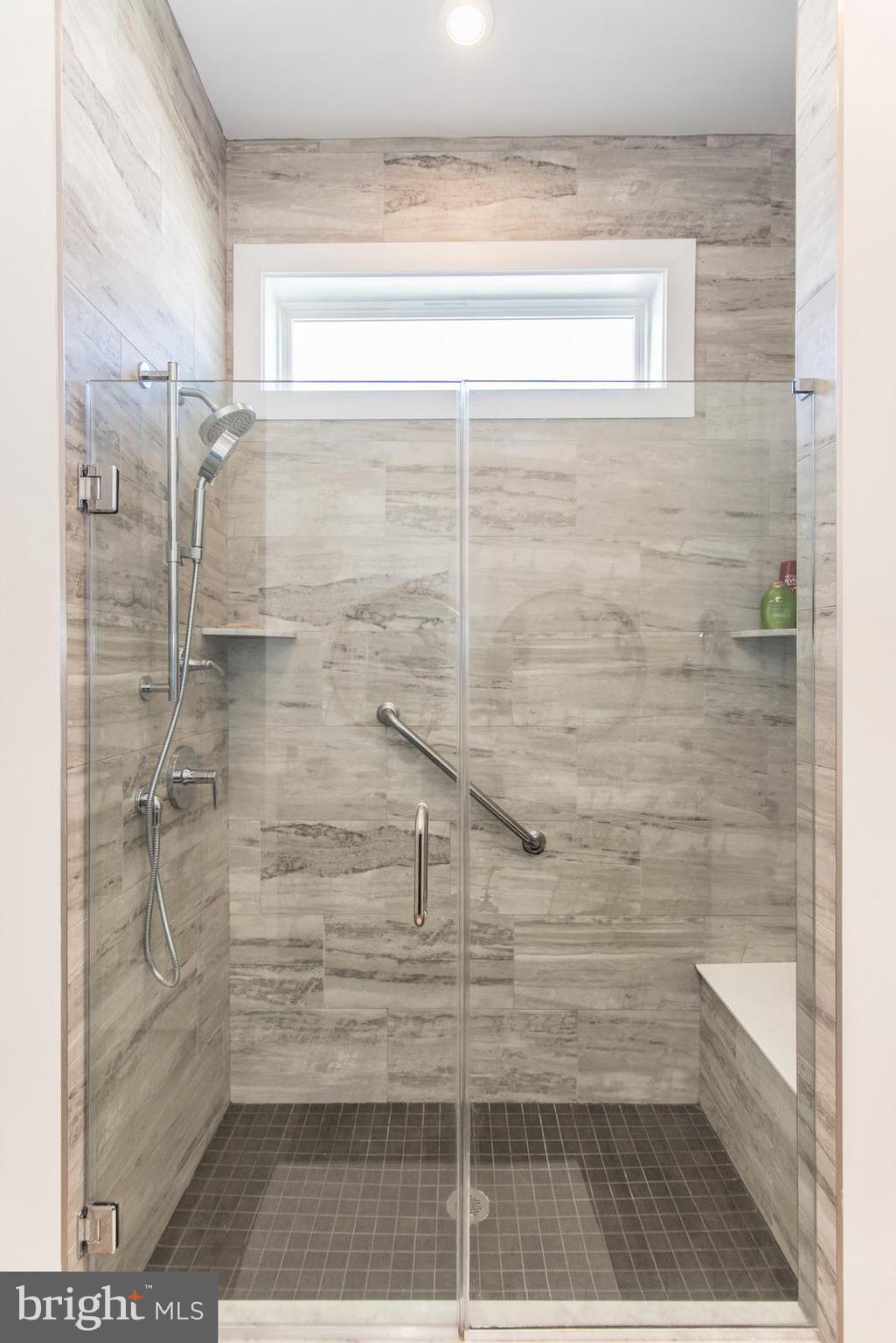 ENCLAVE AT THE PROMENADE - Residential