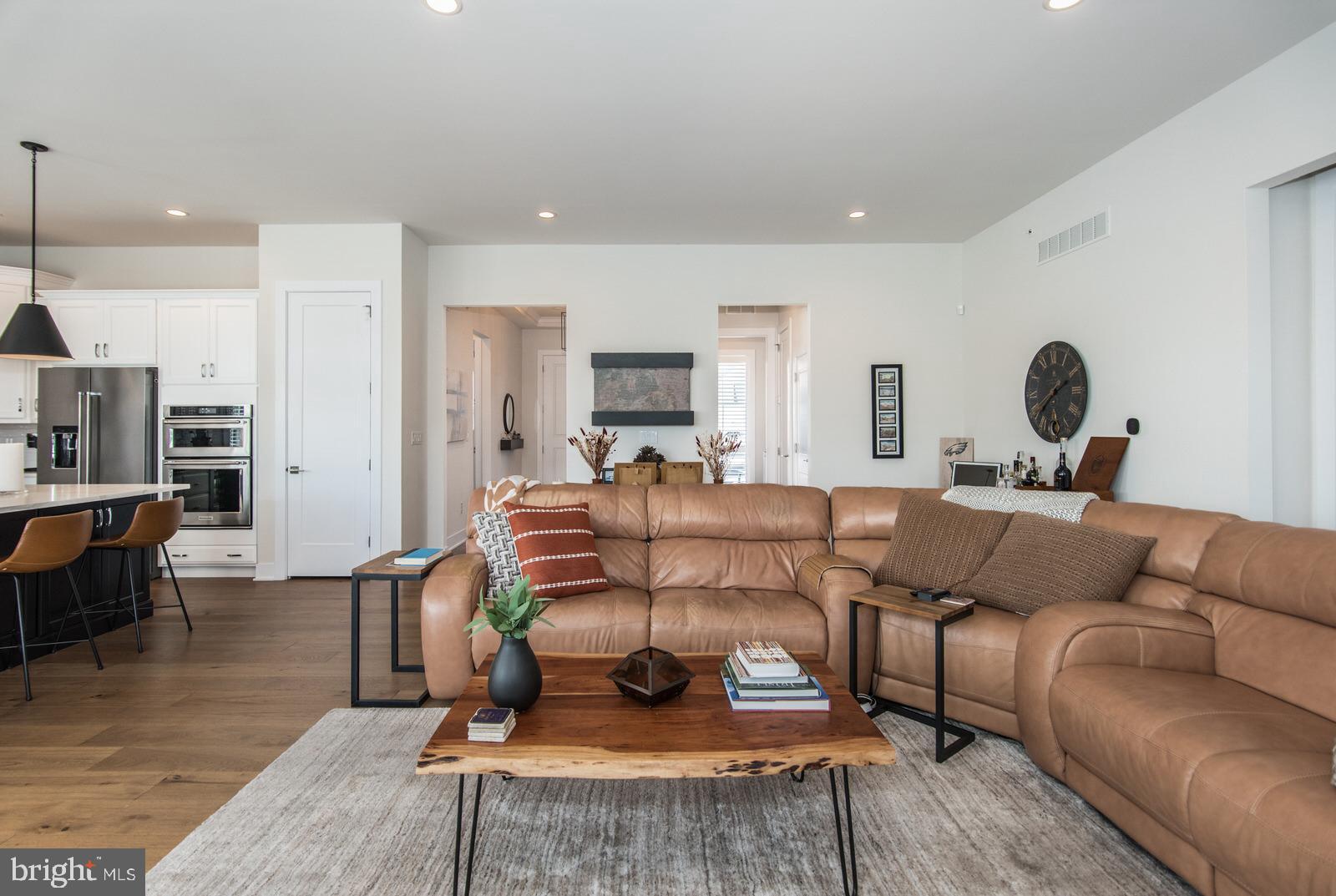 ENCLAVE AT THE PROMENADE - Residential