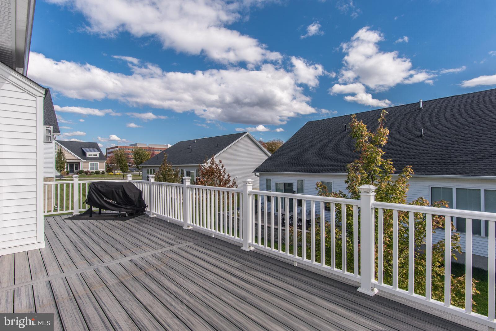 ENCLAVE AT THE PROMENADE - Residential