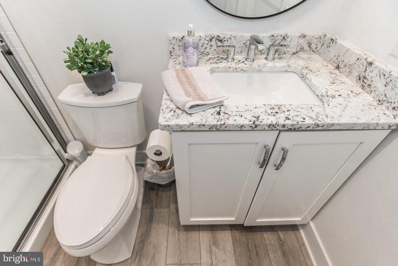 ENCLAVE AT THE PROMENADE - Residential