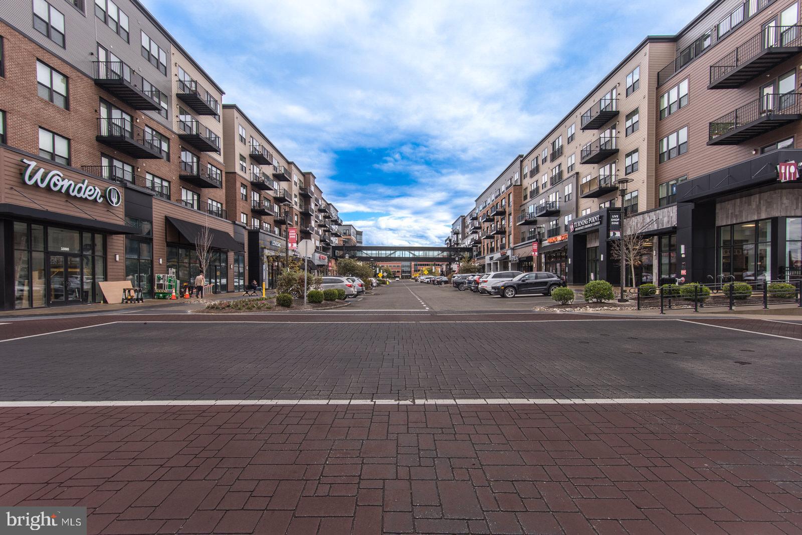 ENCLAVE AT THE PROMENADE - Residential