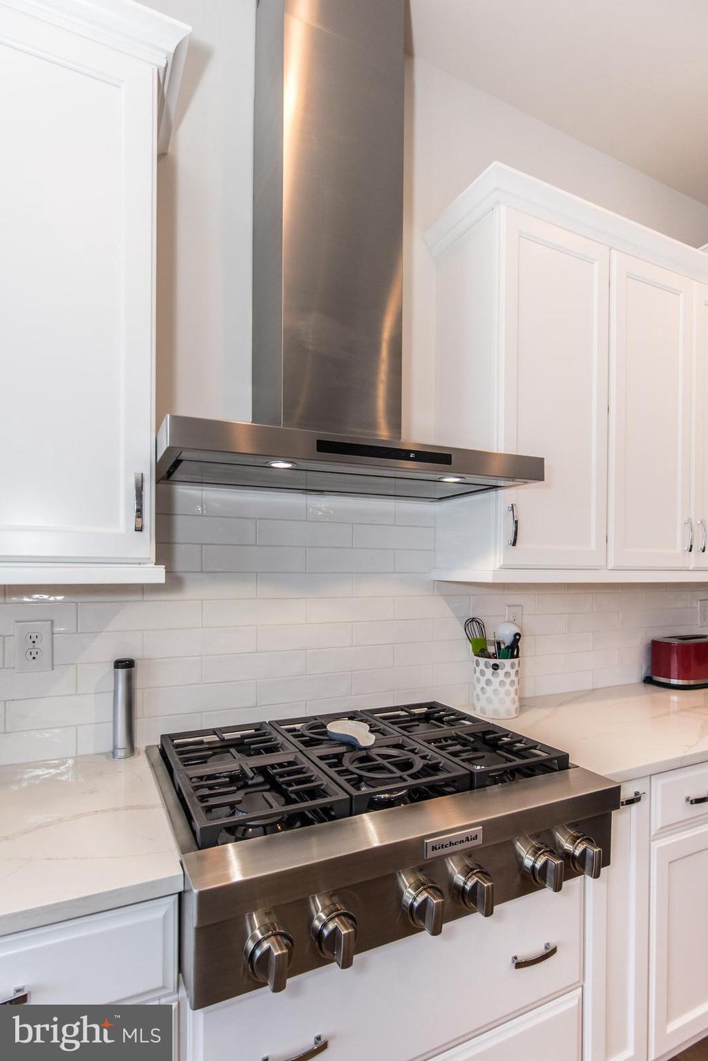 ENCLAVE AT THE PROMENADE - Residential