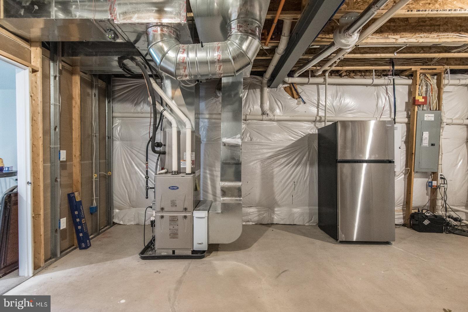 ENCLAVE AT THE PROMENADE - Residential