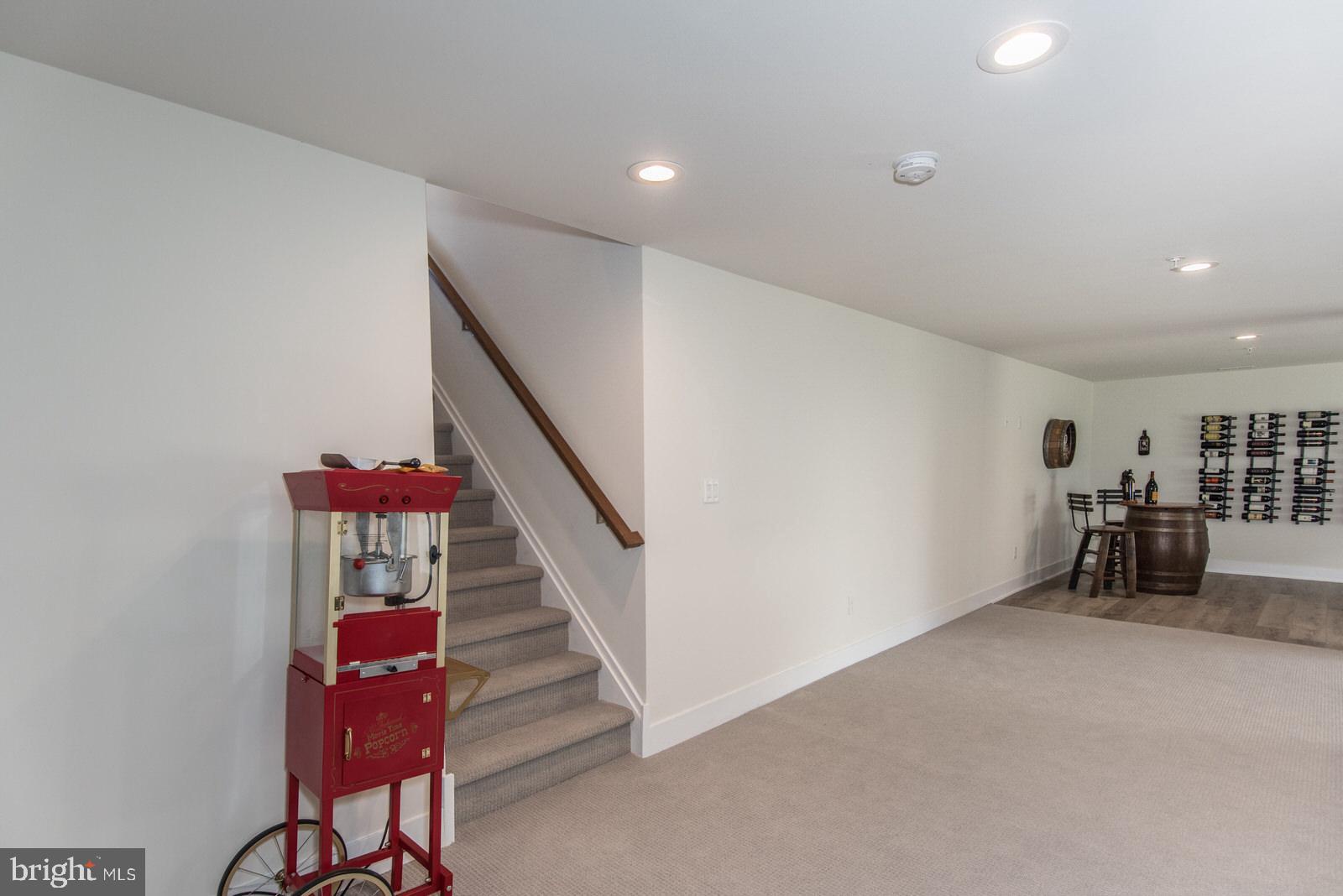 ENCLAVE AT THE PROMENADE - Residential