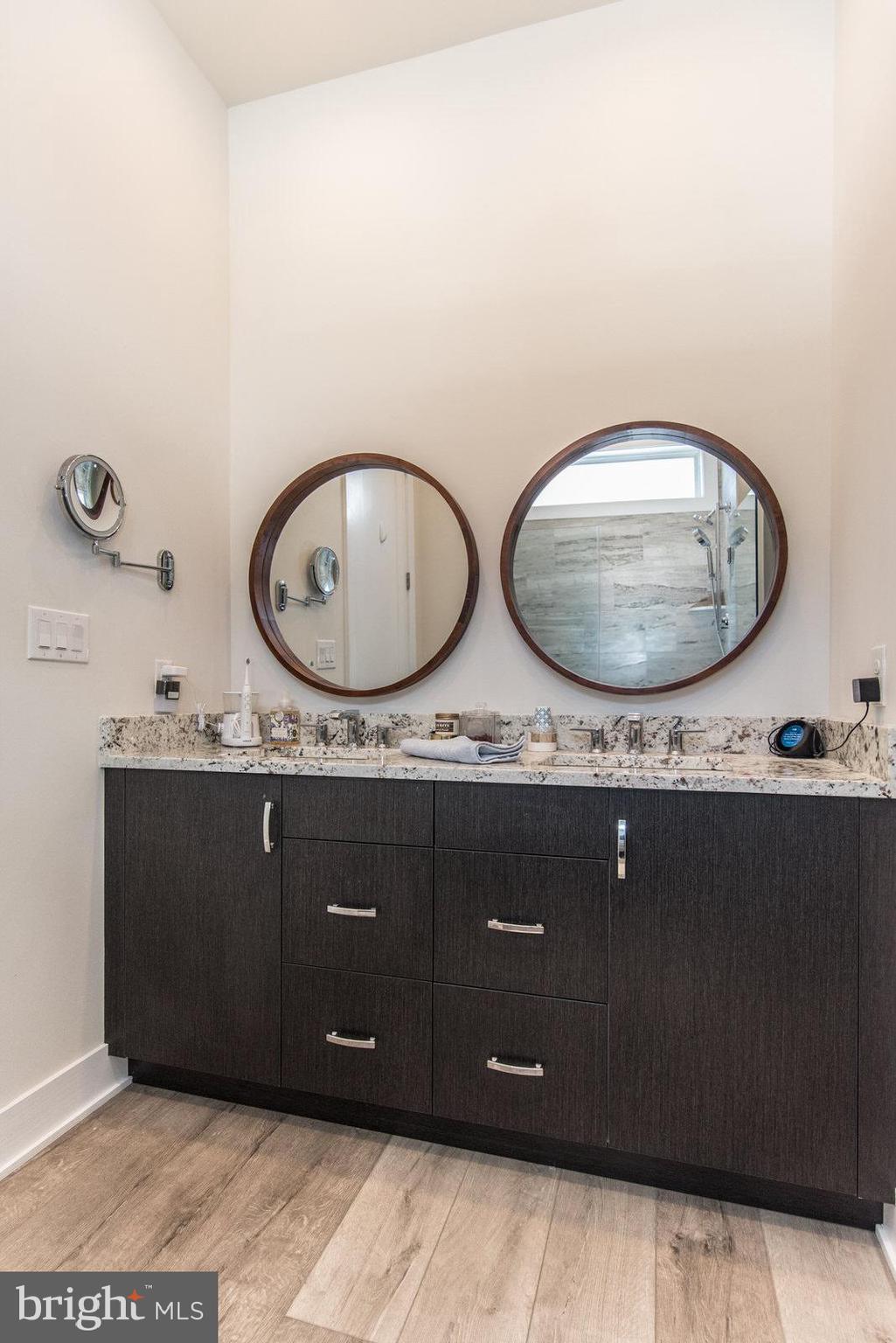 ENCLAVE AT THE PROMENADE - Residential