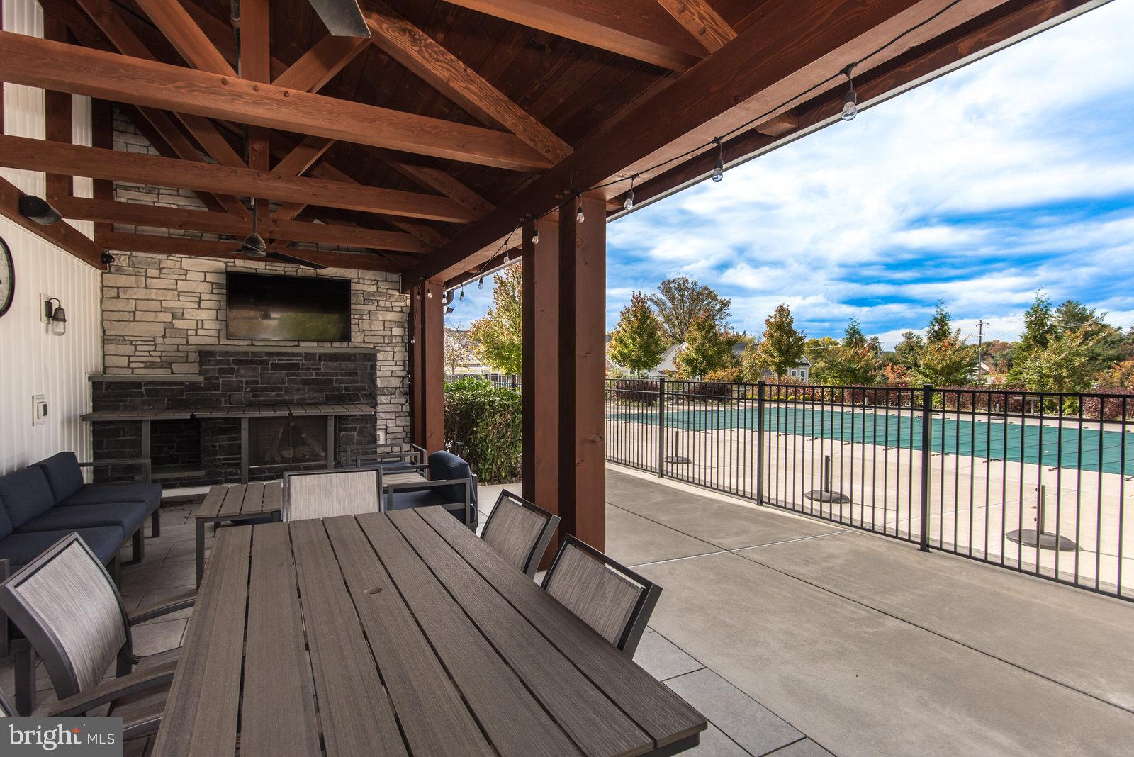 ENCLAVE AT THE PROMENADE - Residential