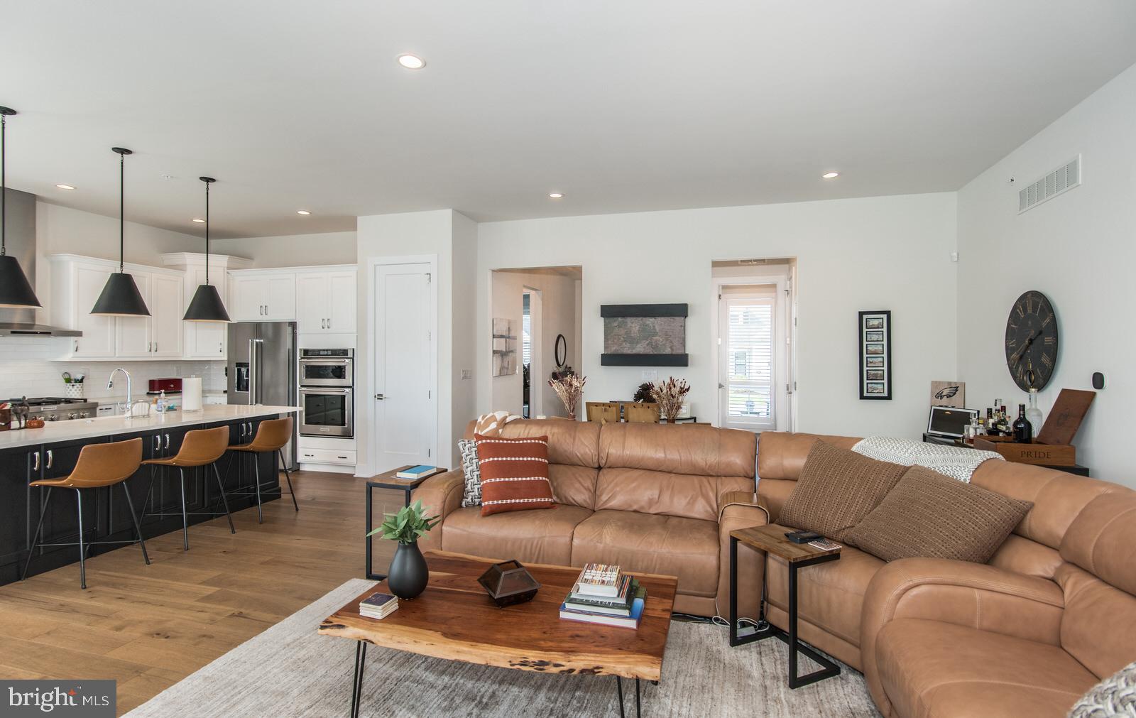 ENCLAVE AT THE PROMENADE - Residential