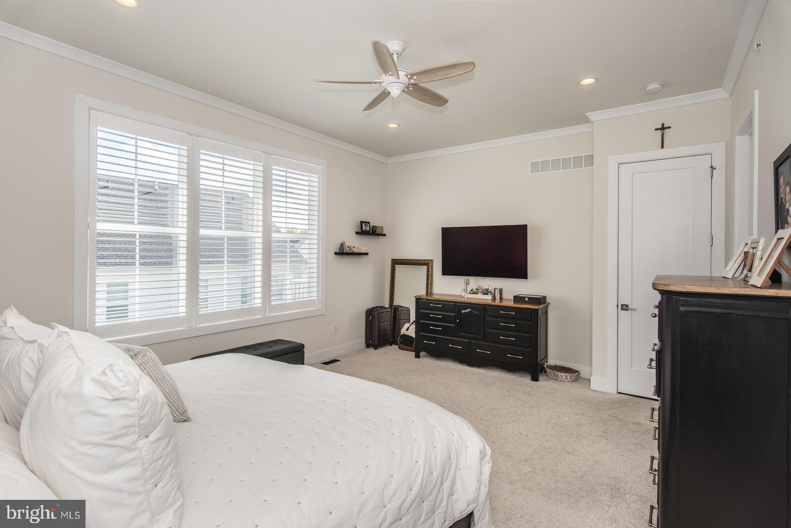 ENCLAVE AT THE PROMENADE - Residential