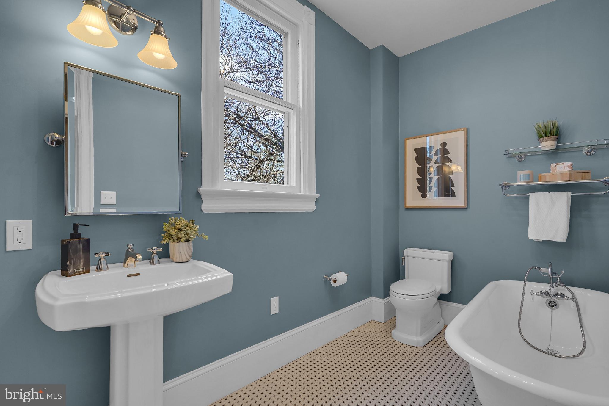 KENSINGTON - Residential