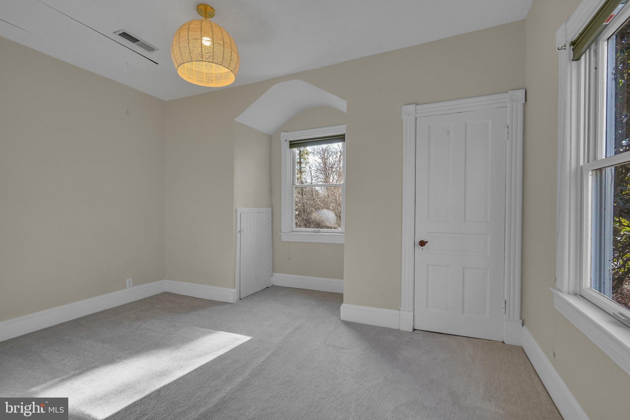 KENSINGTON - Residential