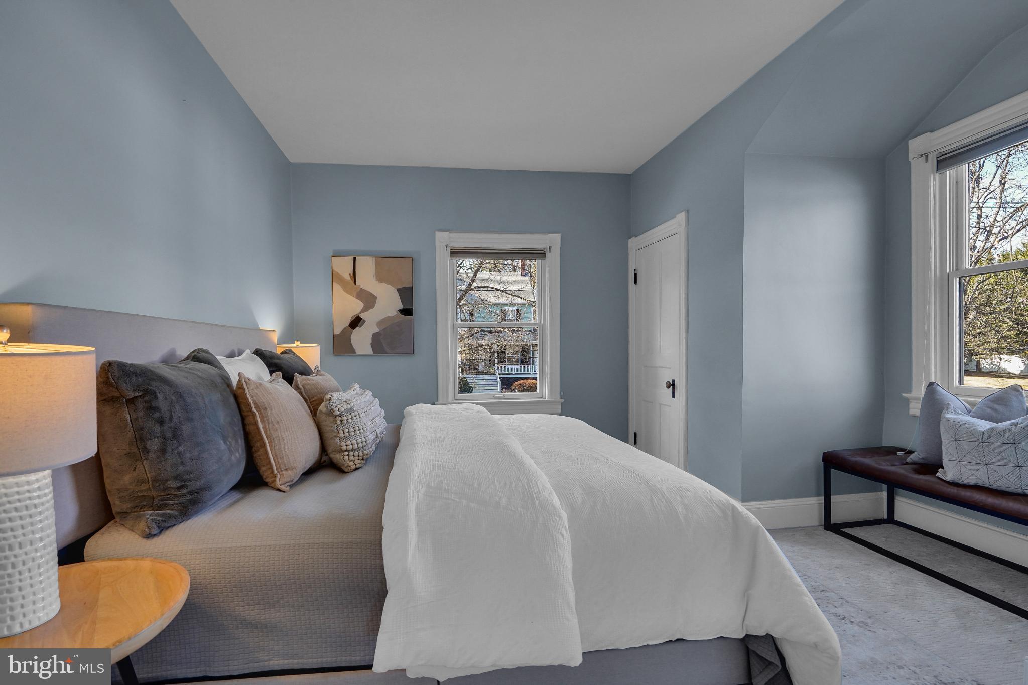 KENSINGTON - Residential