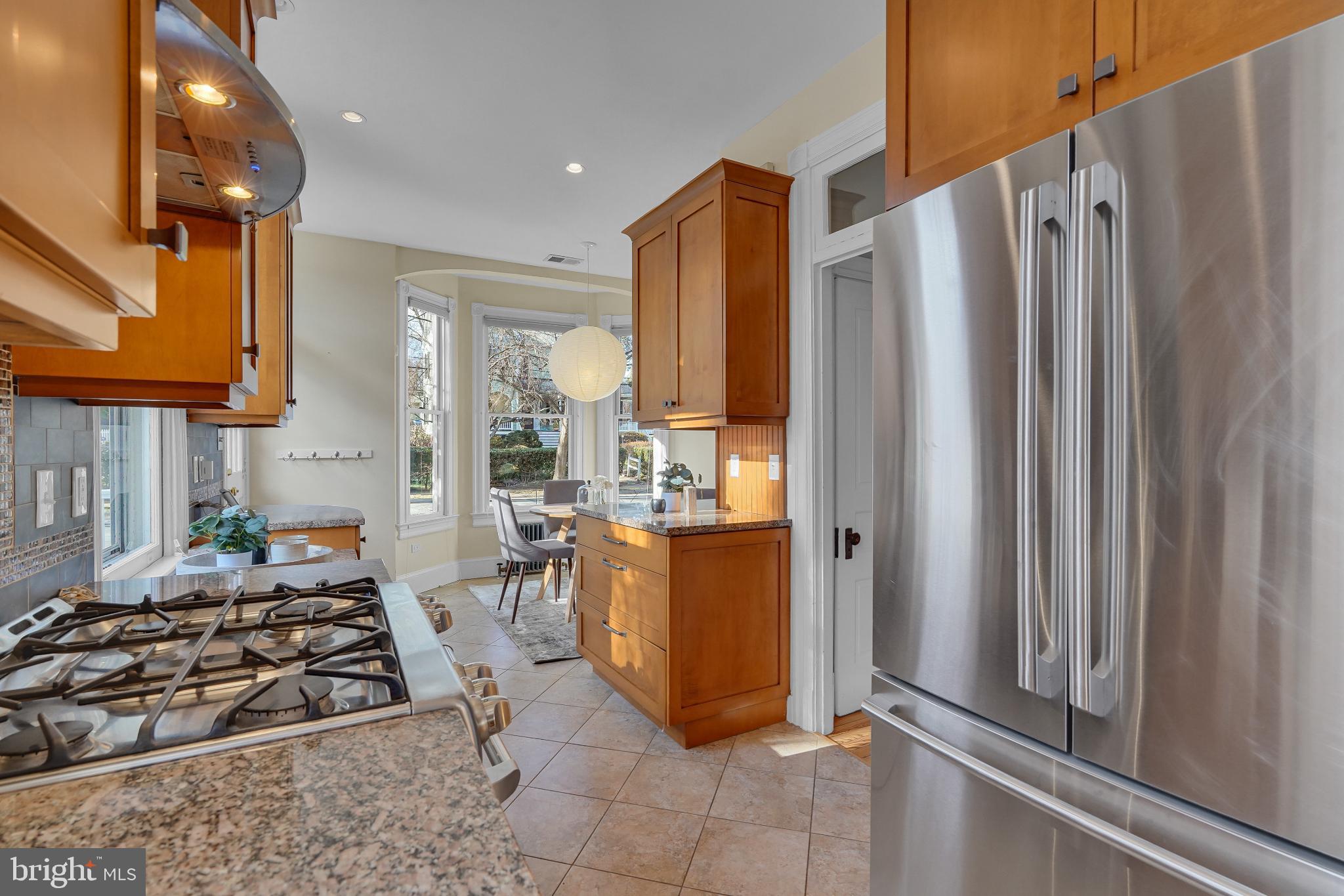 KENSINGTON - Residential