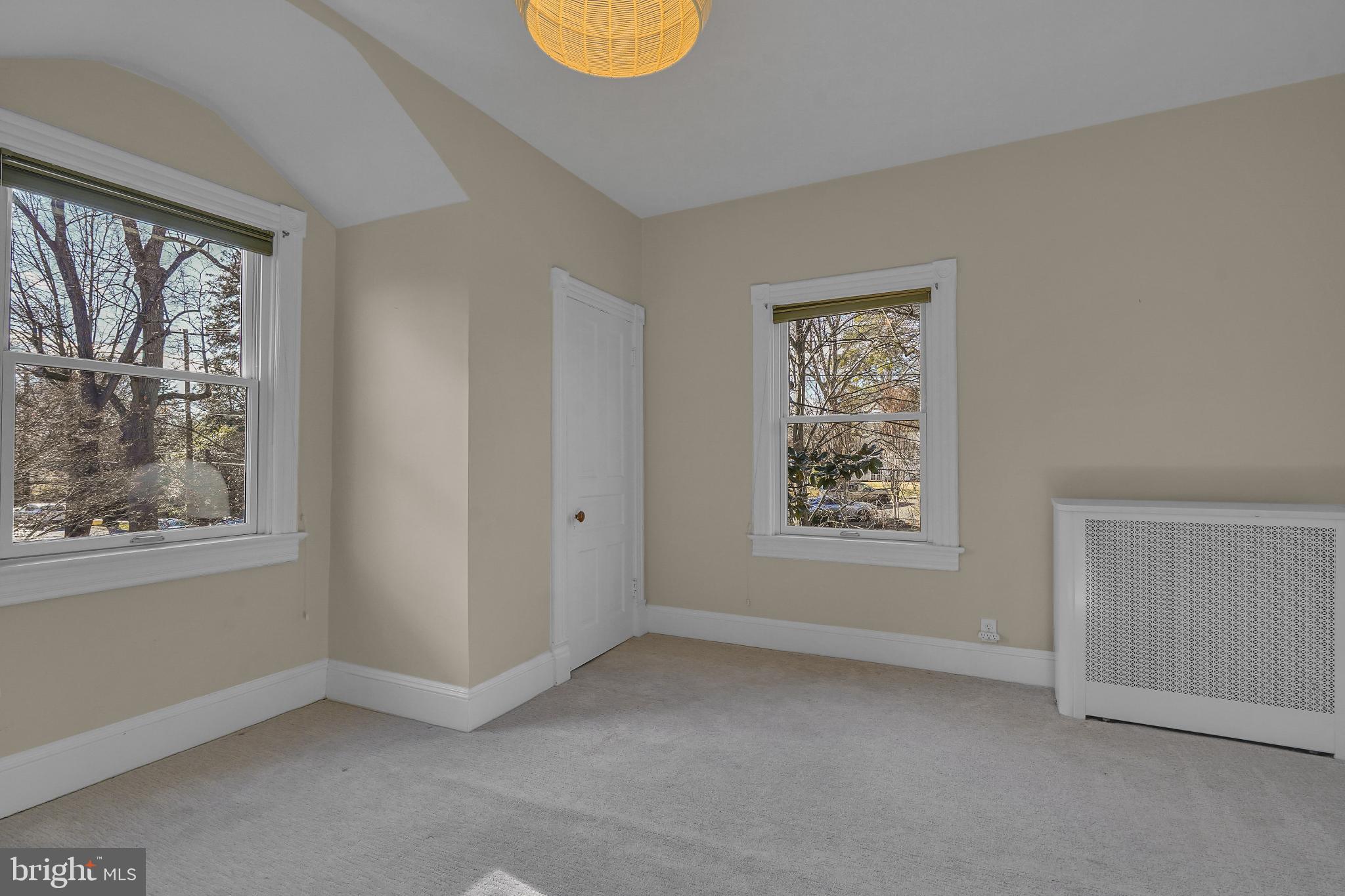 KENSINGTON - Residential