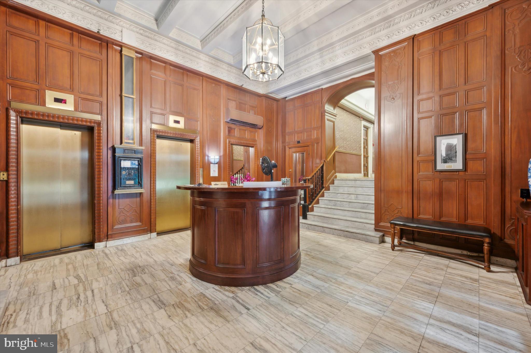 WASHINGTON SQ WEST - Residential