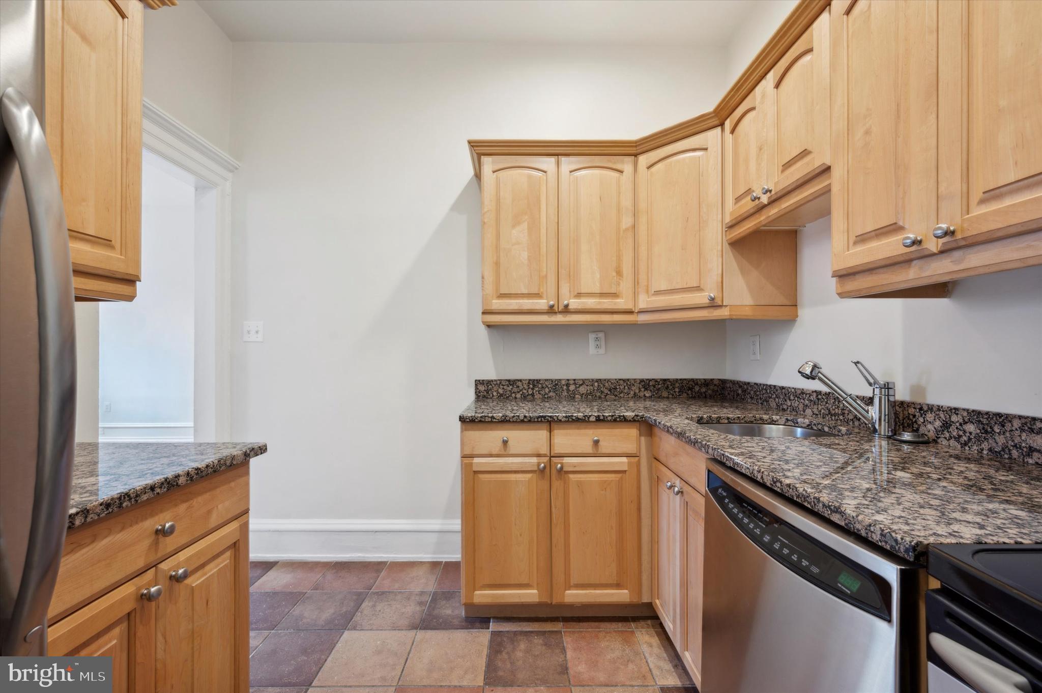 WASHINGTON SQ WEST - Residential