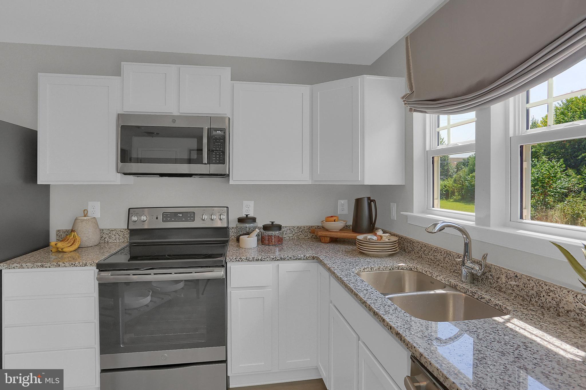 CAPTAIN'S COVE - Residential