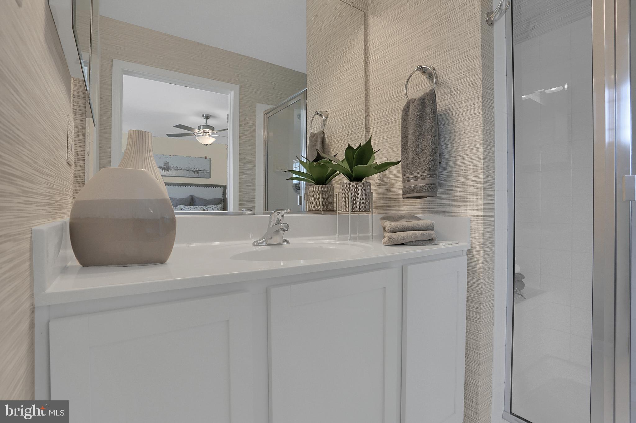 CAPTAIN'S COVE - Residential