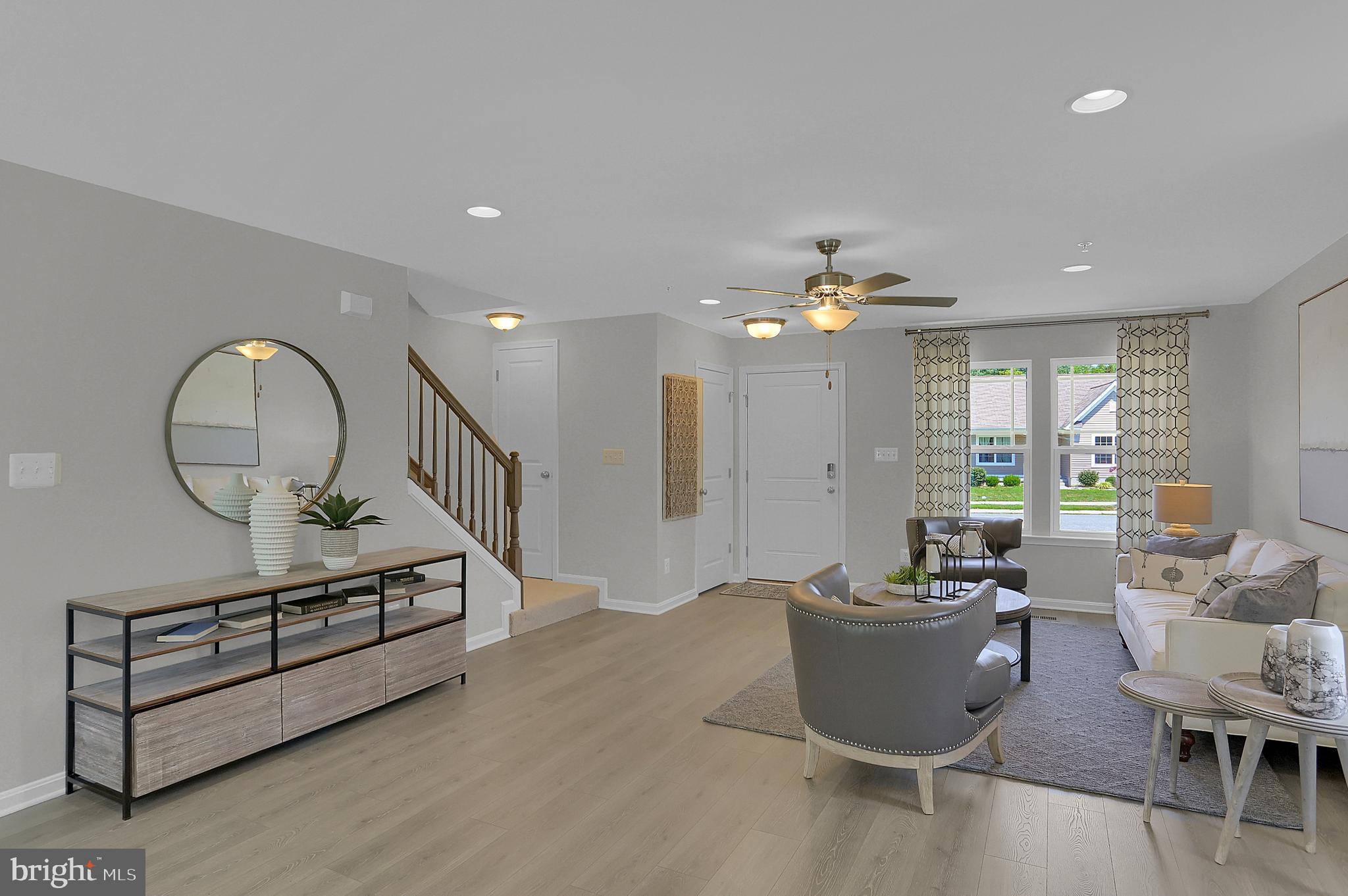 CAPTAIN'S COVE - Residential