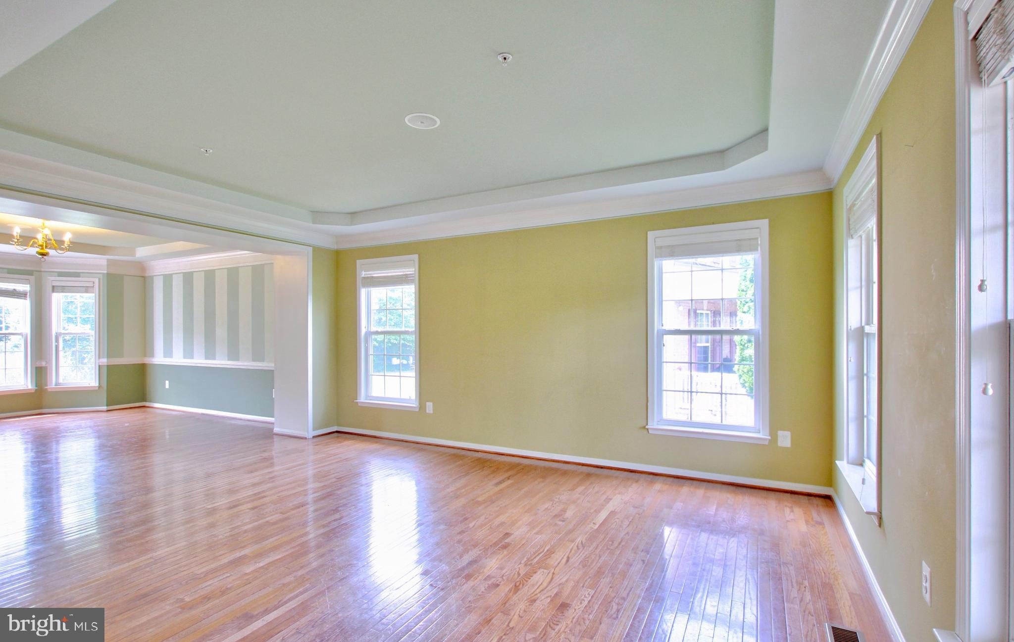 6927 IRONBRIDGE LANE