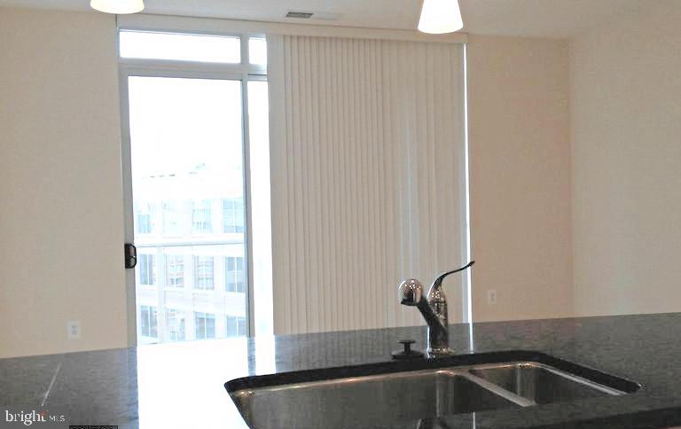 HAWTHORN - Residential Lease