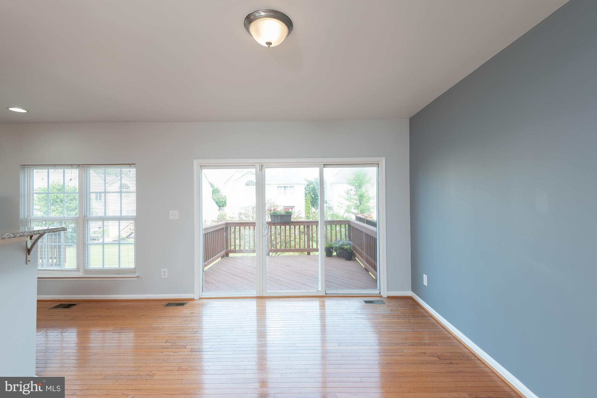 SOUTH RIDING - Residential Lease