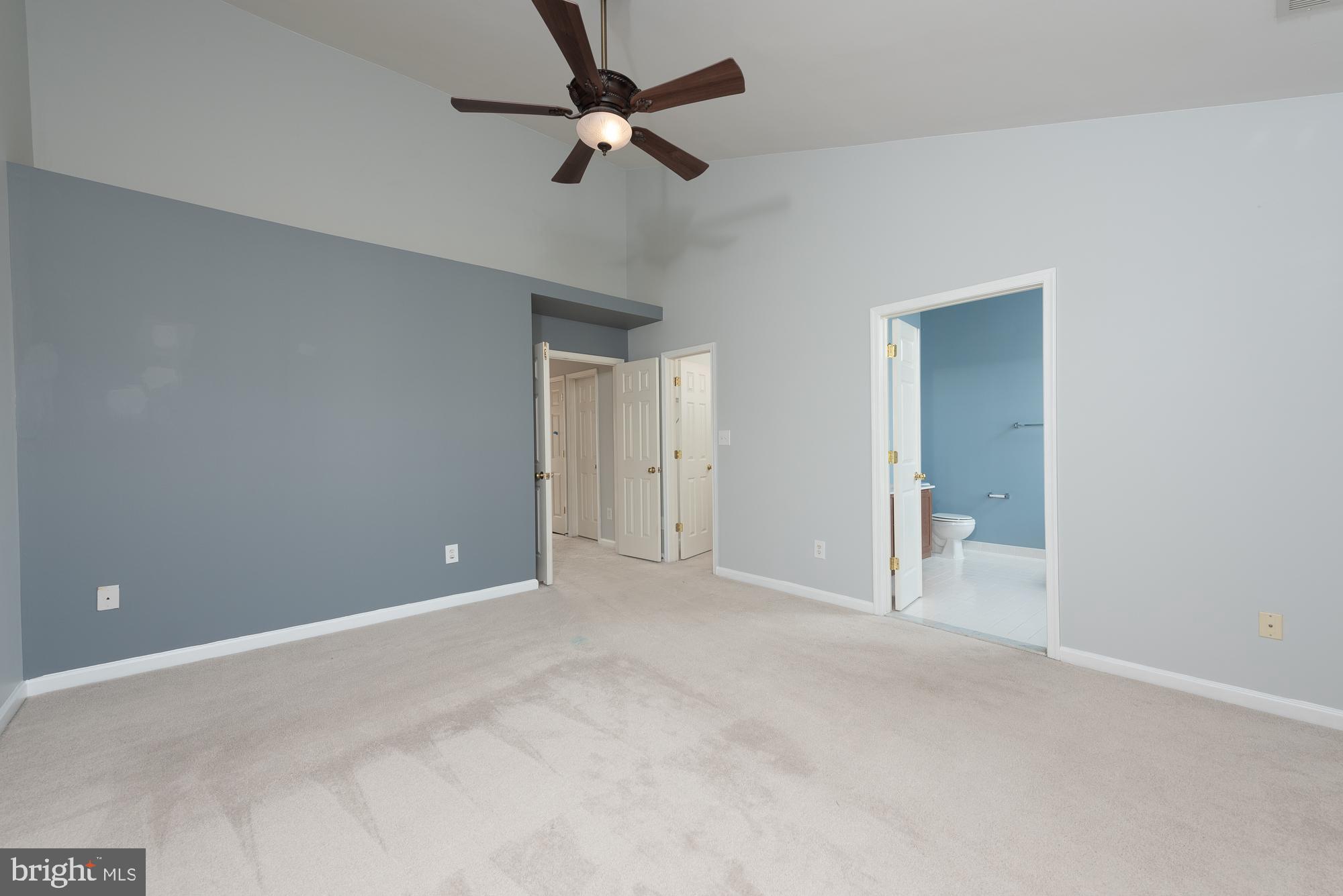 SOUTH RIDING - Residential Lease