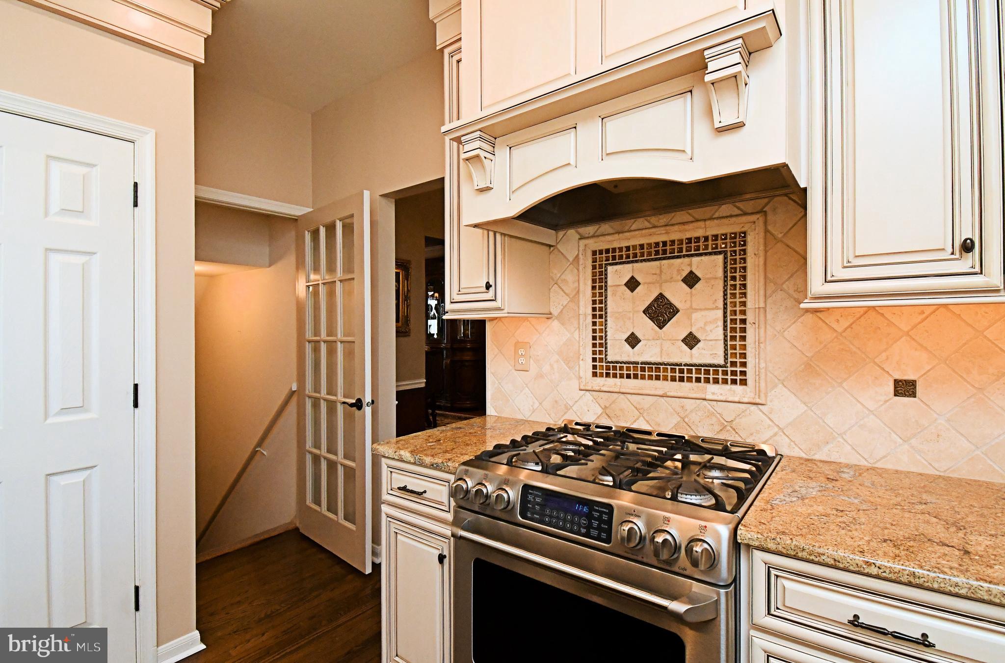 NORTHAMPTON CROSSG - Residential