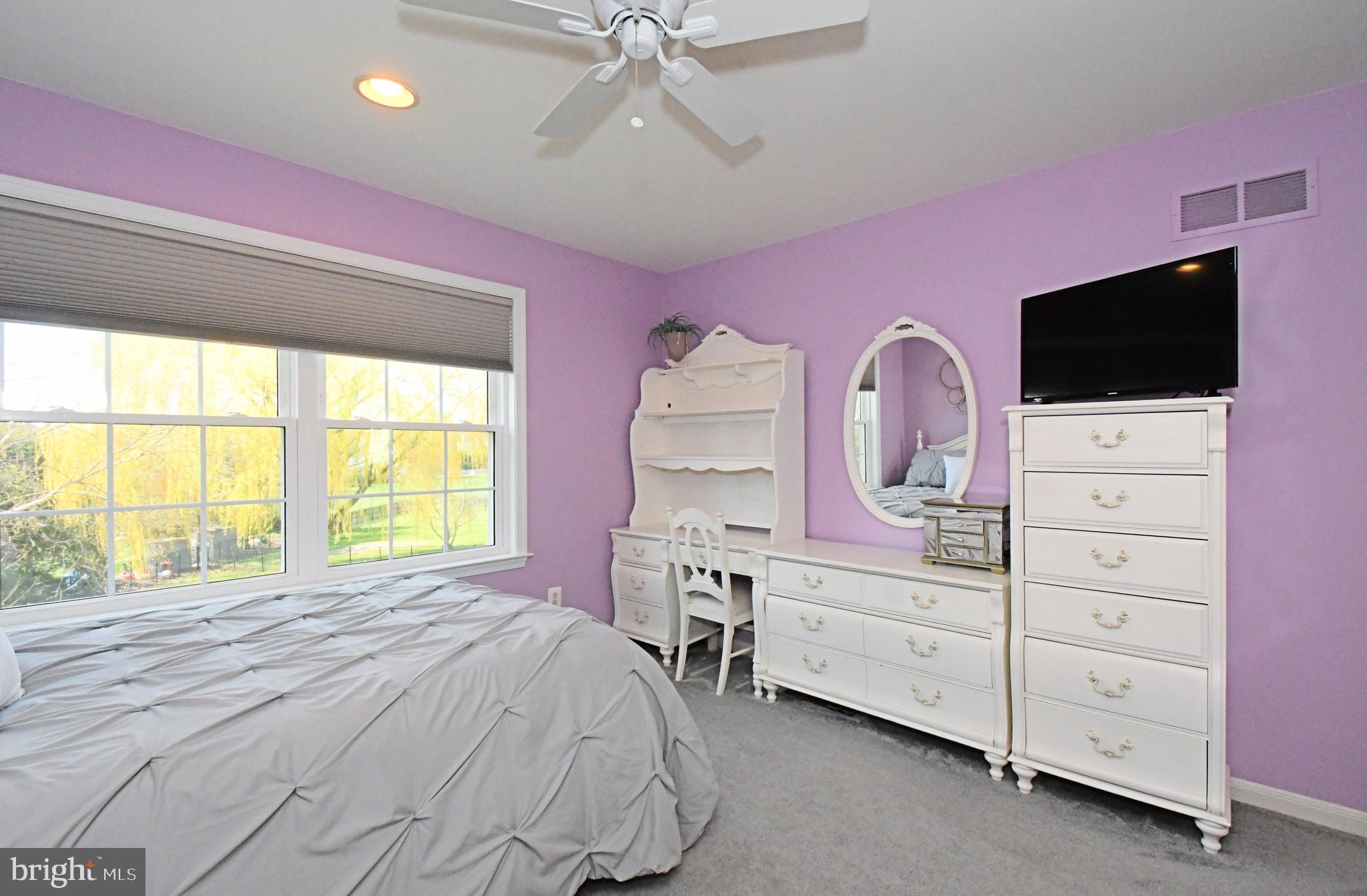 NORTHAMPTON CROSSG - Residential