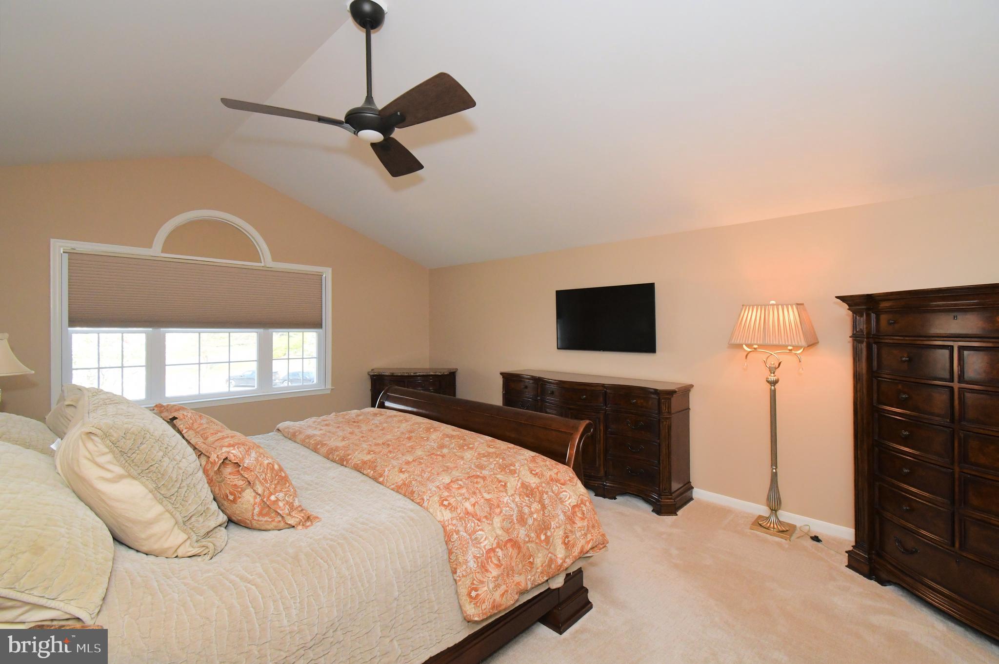 NORTHAMPTON CROSSG - Residential