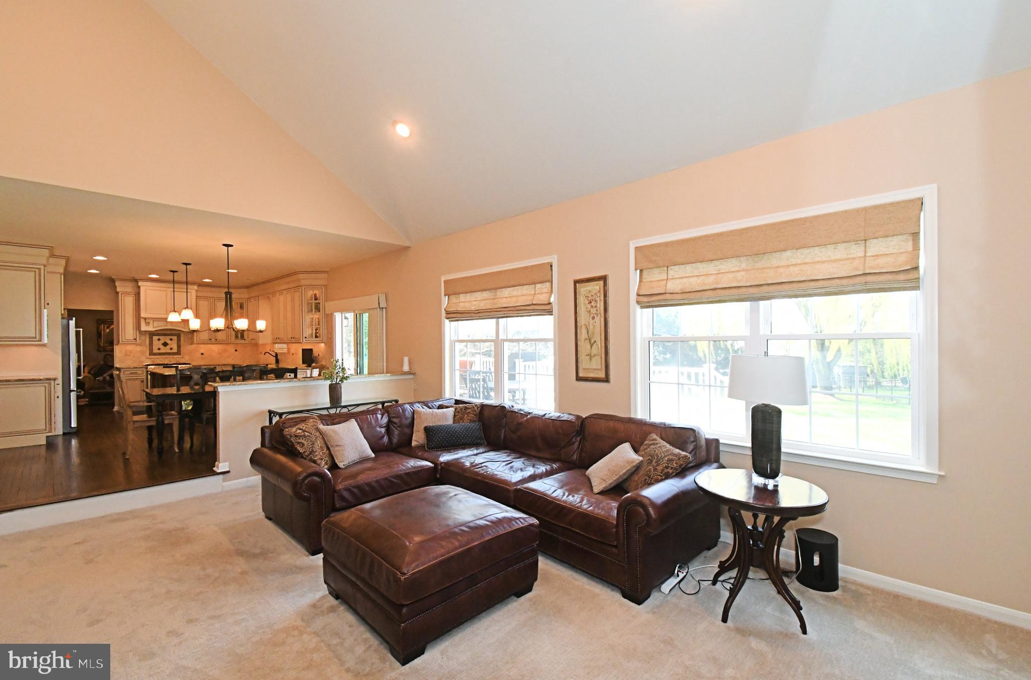 NORTHAMPTON CROSSG - Residential