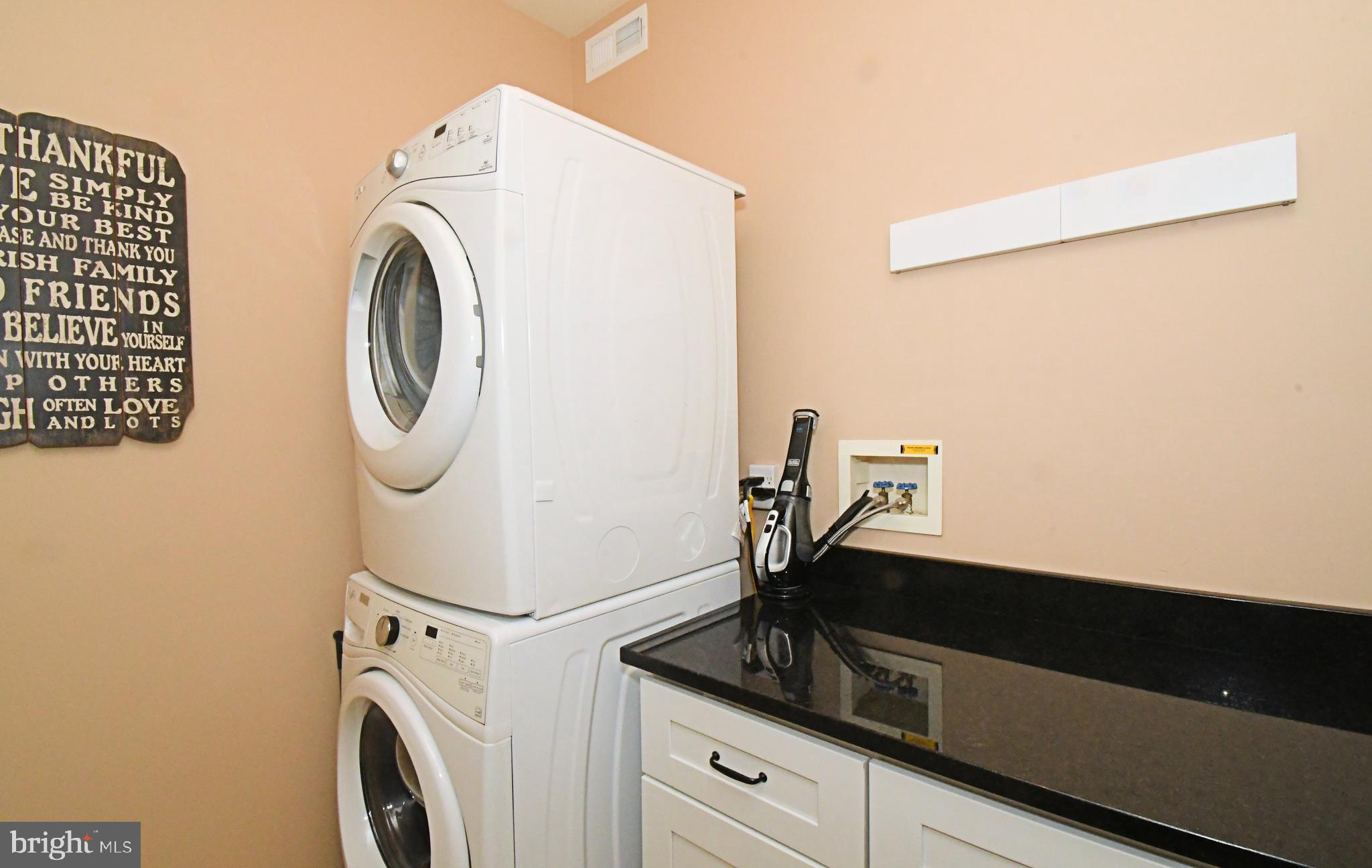 NORTHAMPTON CROSSG - Residential