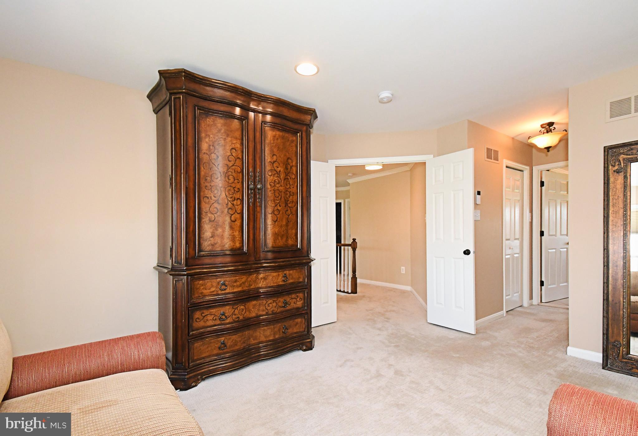 NORTHAMPTON CROSSG - Residential