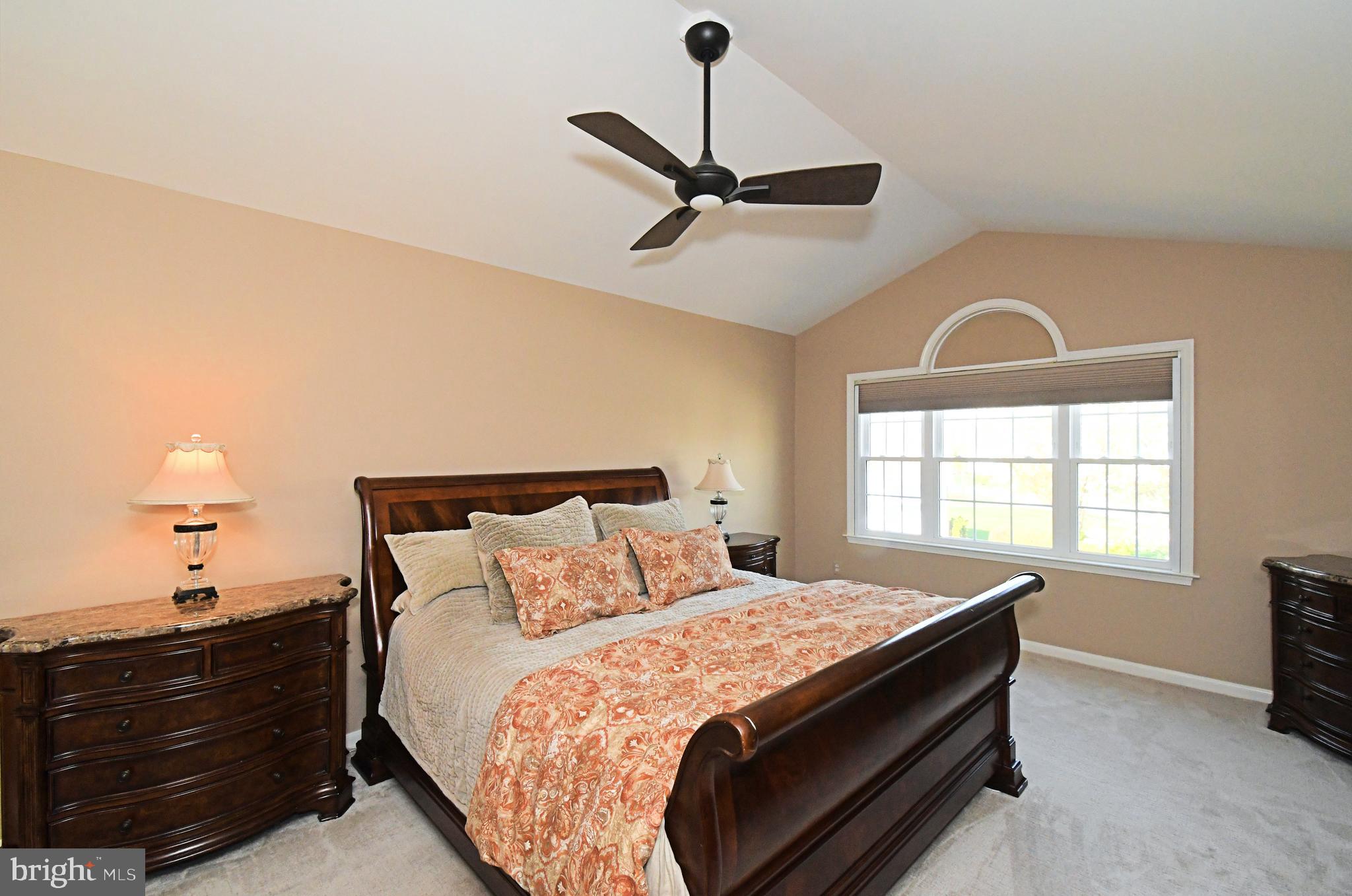 NORTHAMPTON CROSSG - Residential